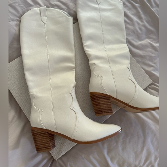 Billini Novena cream tall  boot size 10 - Picture 5 of 12